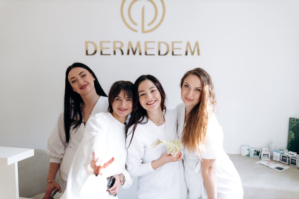 Команда спеціалістів Dermedem — біоревіталізація та RF-ліфтинг, Львів